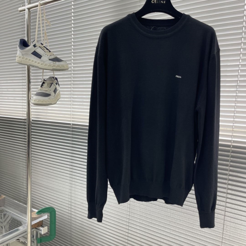 Pra*a sweater